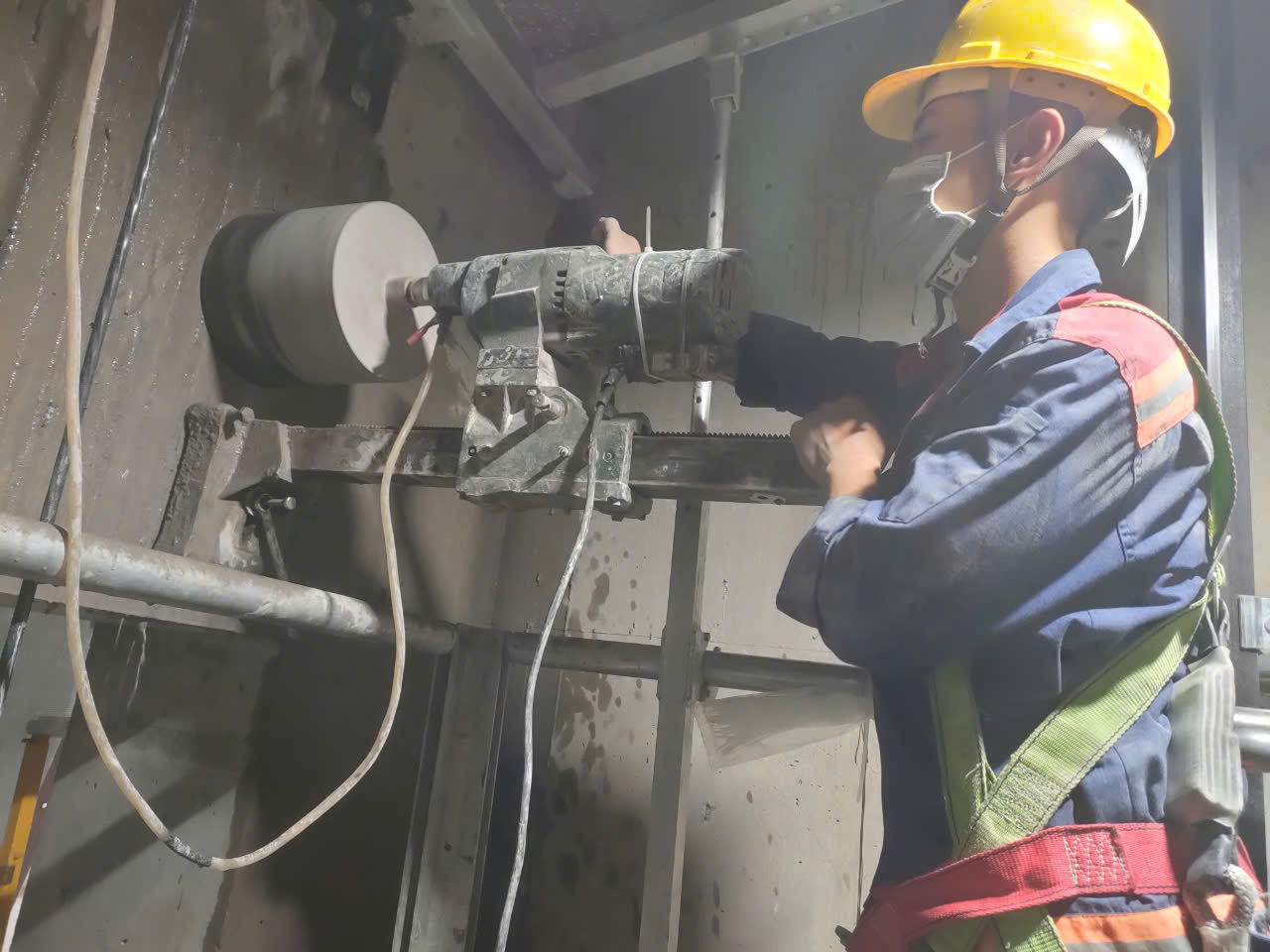 Khoan cắt bê tông quận 12 1 Khoan cắt bê tông quận 12