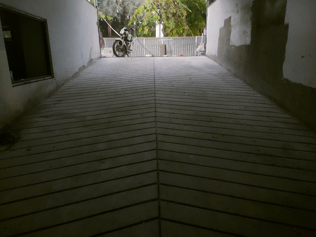 Cắt Rãnh Ramp Dốc Tầng Hầm Quận 3